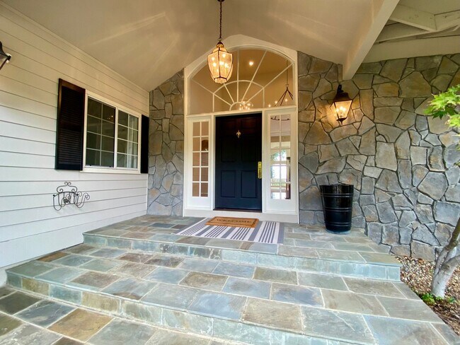 Building Photo - 17299 Deer Park Rd