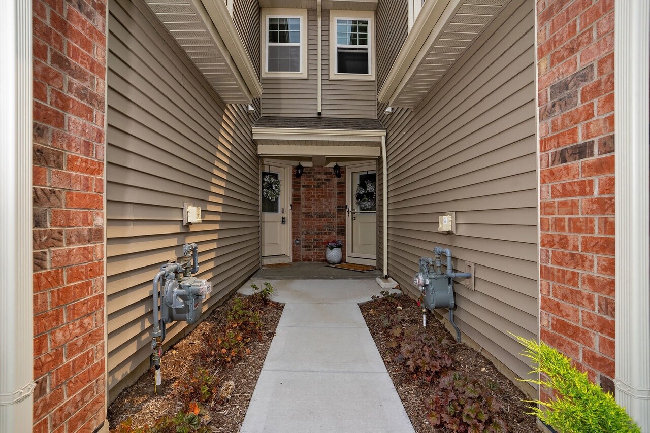 Building Photo - 1157 Amber Dr