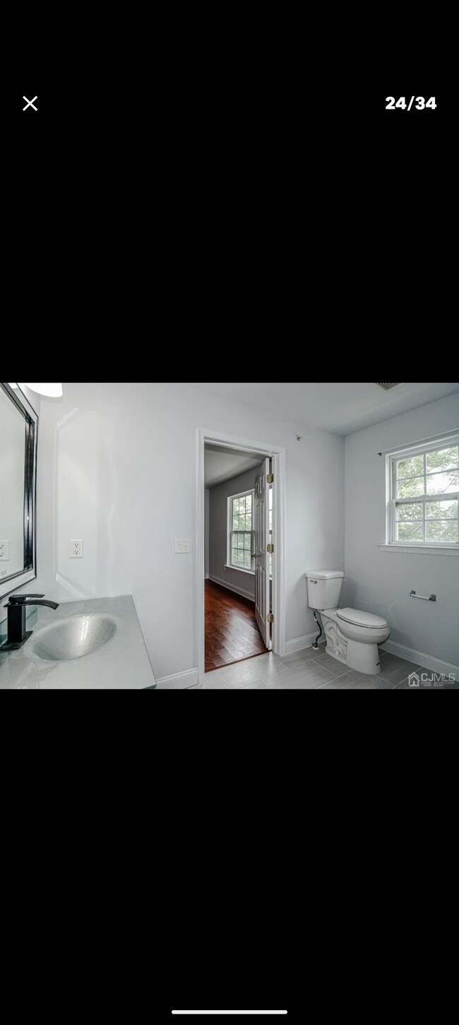Building Photo - 138 Forest Dr