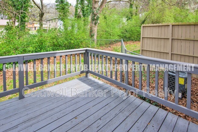 Building Photo - 1244 N Concord Rd