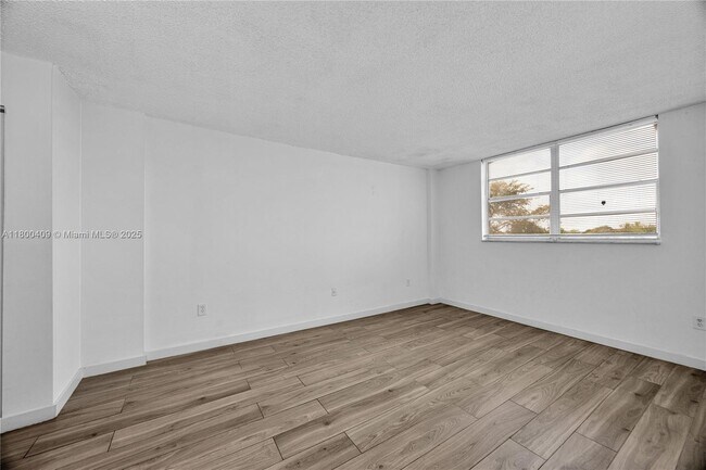 Building Photo - 14180 SW 84th St