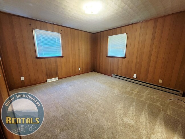 Building Photo - 3bd/2ba Ranch House Next to Watauga Medical Center