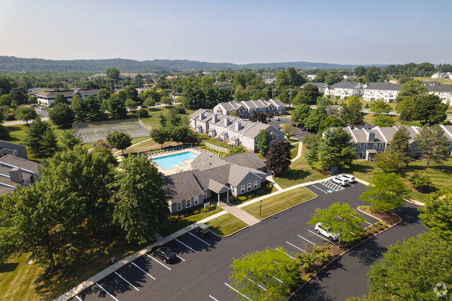 Primary Photo - Thomas Meeting Apartments