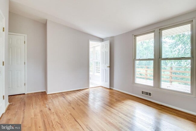 Building Photo - 6525 Byrnes Dr