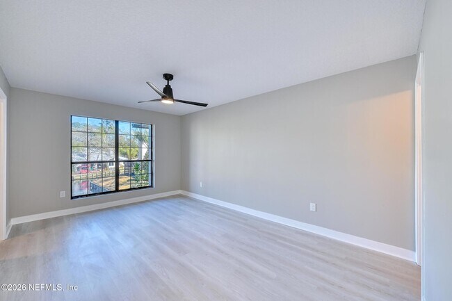 Building Photo - 225 Cranes Lake Dr