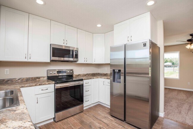 Building Photo - Knoxville 37849 - 3BR/2.5BA home with wash...