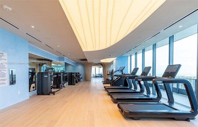 Building Photo - 1000 Brickell Plaza