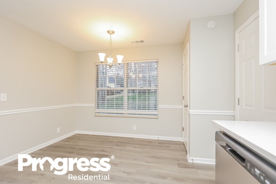 Building Photo - 1409 Woodchimes Ct