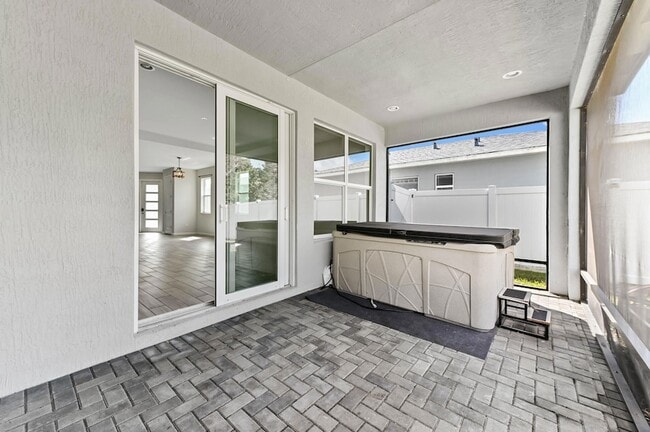 Building Photo - 11381 SW Lyra Dr.