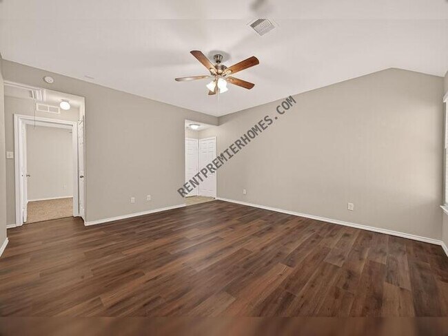 Building Photo - 2730 Morgensen Dr