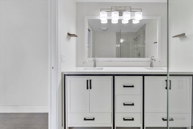 Building Photo - 557 Green Springs Pl