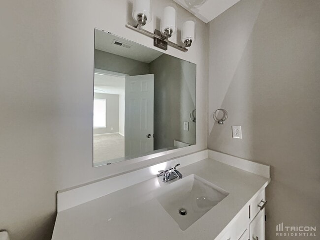 Building Photo - 146 Pinewinds Dr