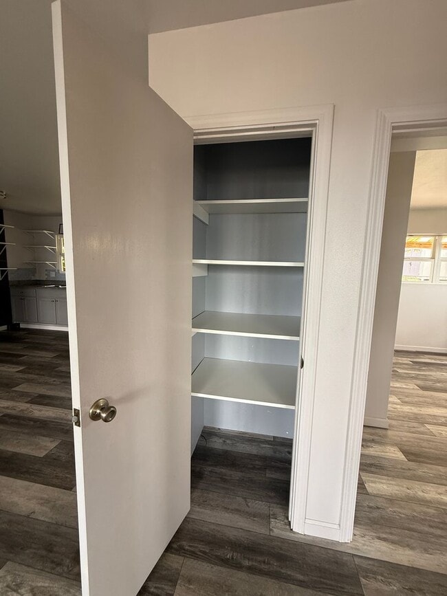 Building Photo - Unfurnished 2 bed/1 bath Kula Cottage with fully fenced yard