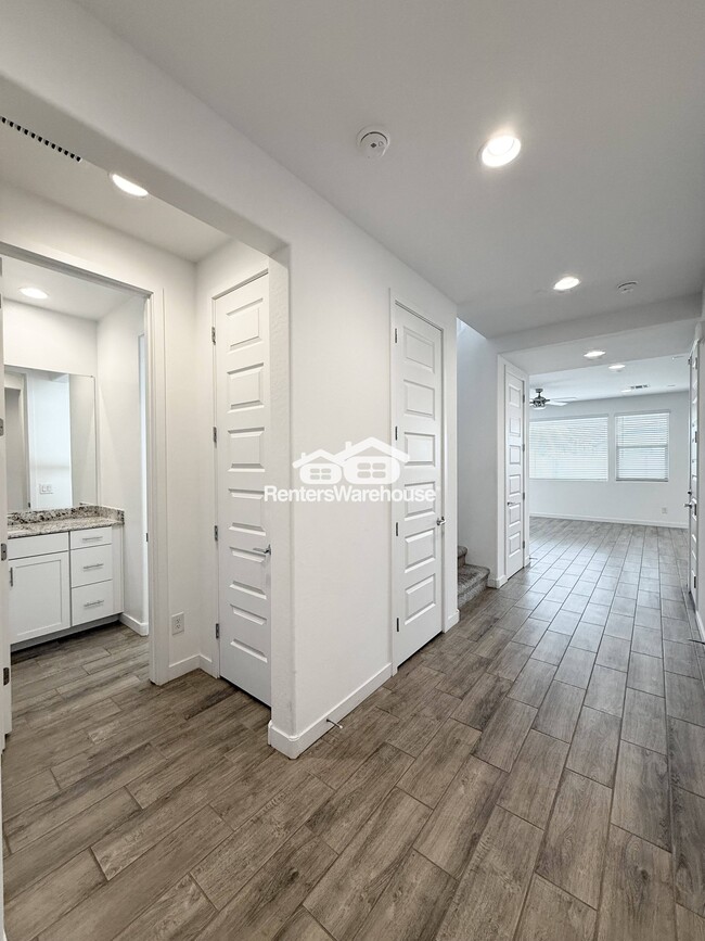 Building Photo - 4345 N 94th Dr