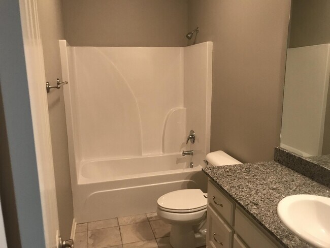 Building Photo - 36034 Cheray Dr