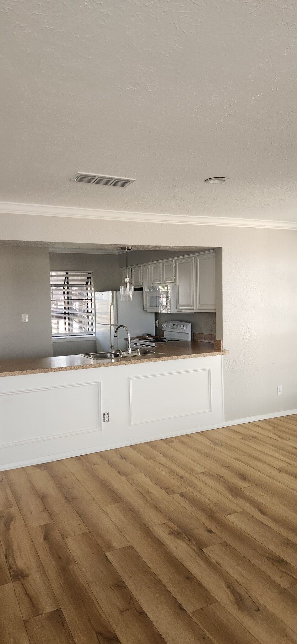 Building Photo - 103 Henry M Chandler Dr