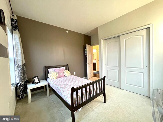 Building Photo - 23814 Hopewell Manor Terrace