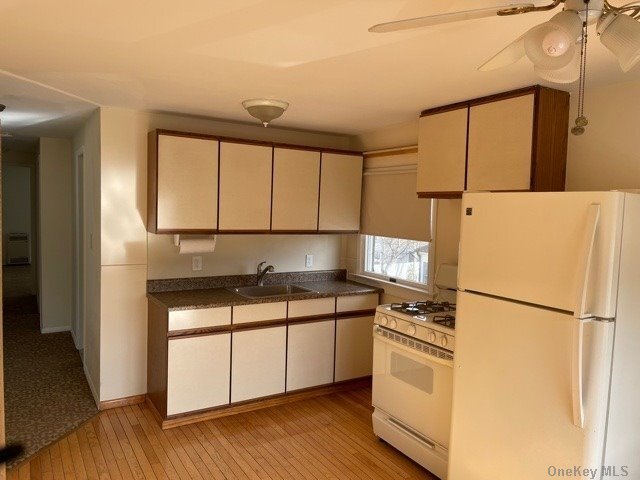 Primary Photo - 134 Rockaway Ave