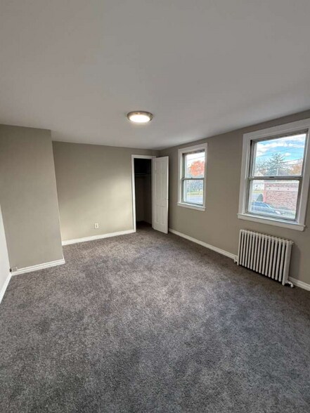 Building Photo - 61 W 49th St