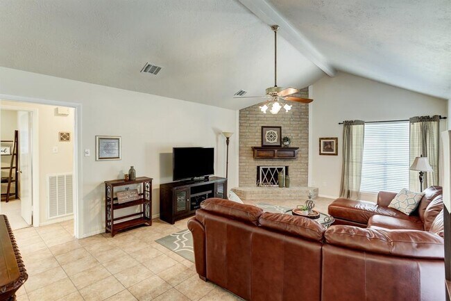 Building Photo - 11507 Wolf Run Ln