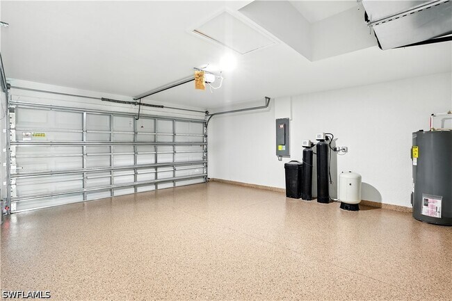 Building Photo - 2607 38th St SW