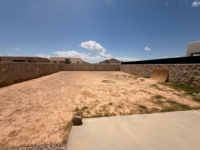 Building Photo - Metro Verde Home for rent