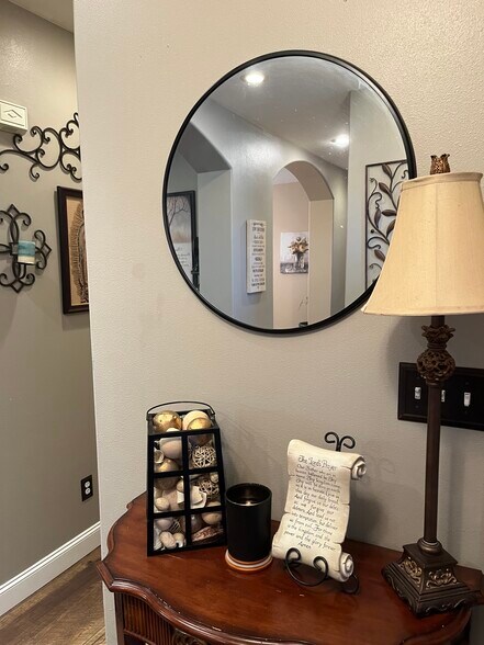 Foyer - 4080 Prairie Ln