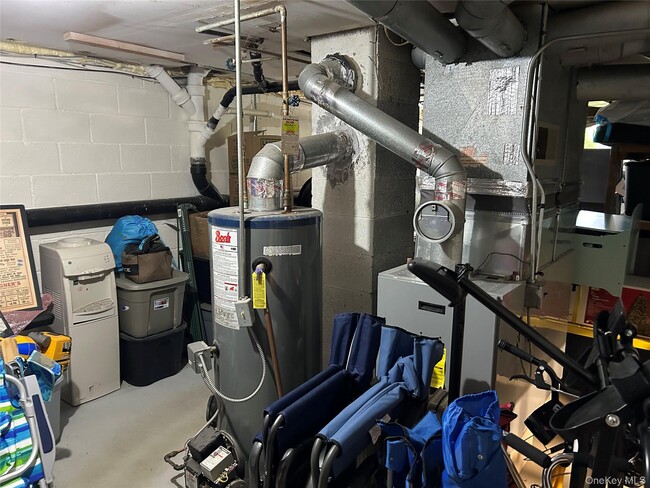 Building Photo - 102 Overocker Rd