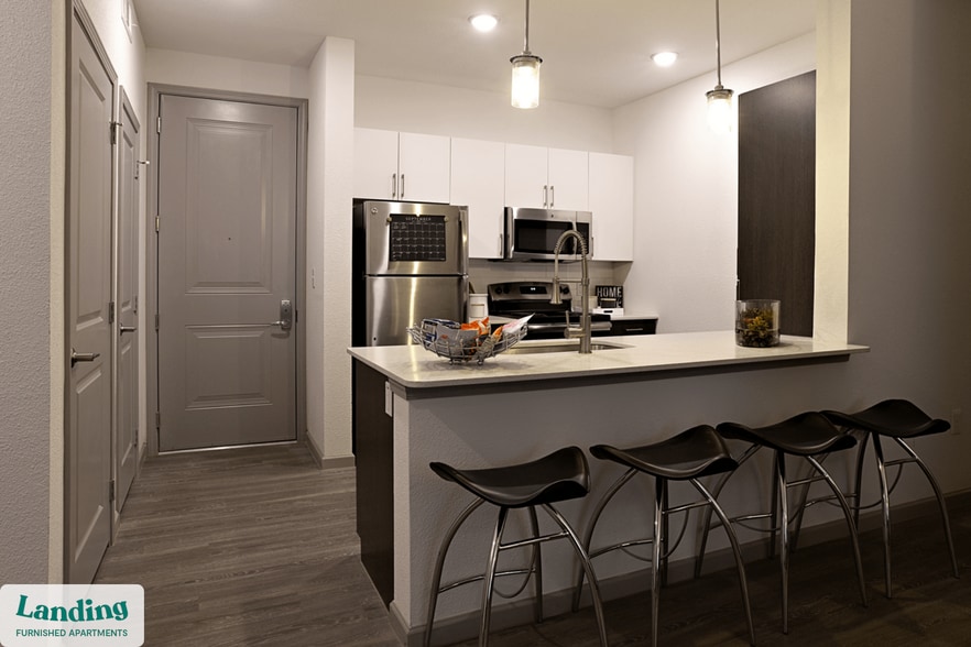 Building Photo - 1001 S Center St