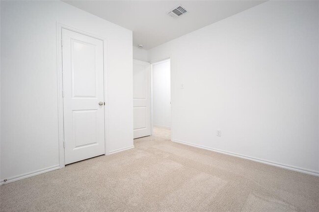 Building Photo - 2023 Delphine Dr