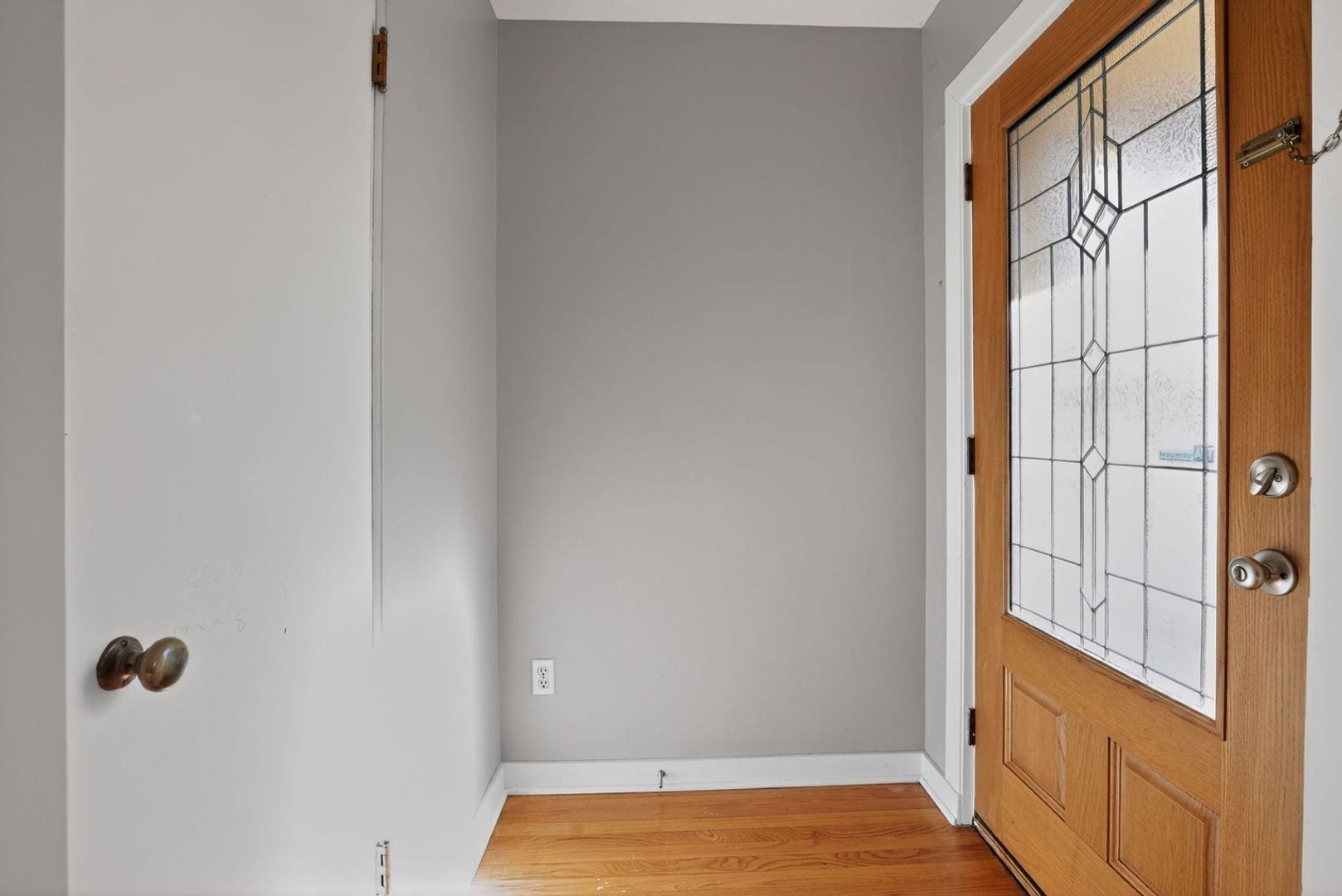 Building Photo - 800 W Joliet St