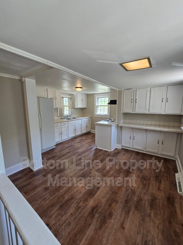 Building Photo - 184 Cabarrus Ave E