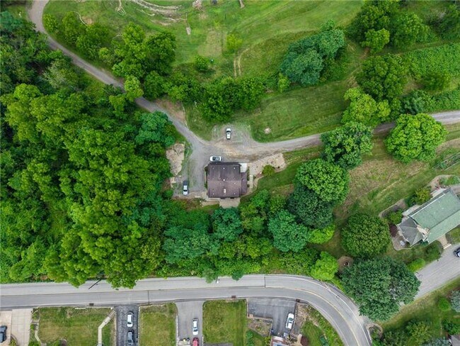 Building Photo - 4465 Mt Troy Rd Ext