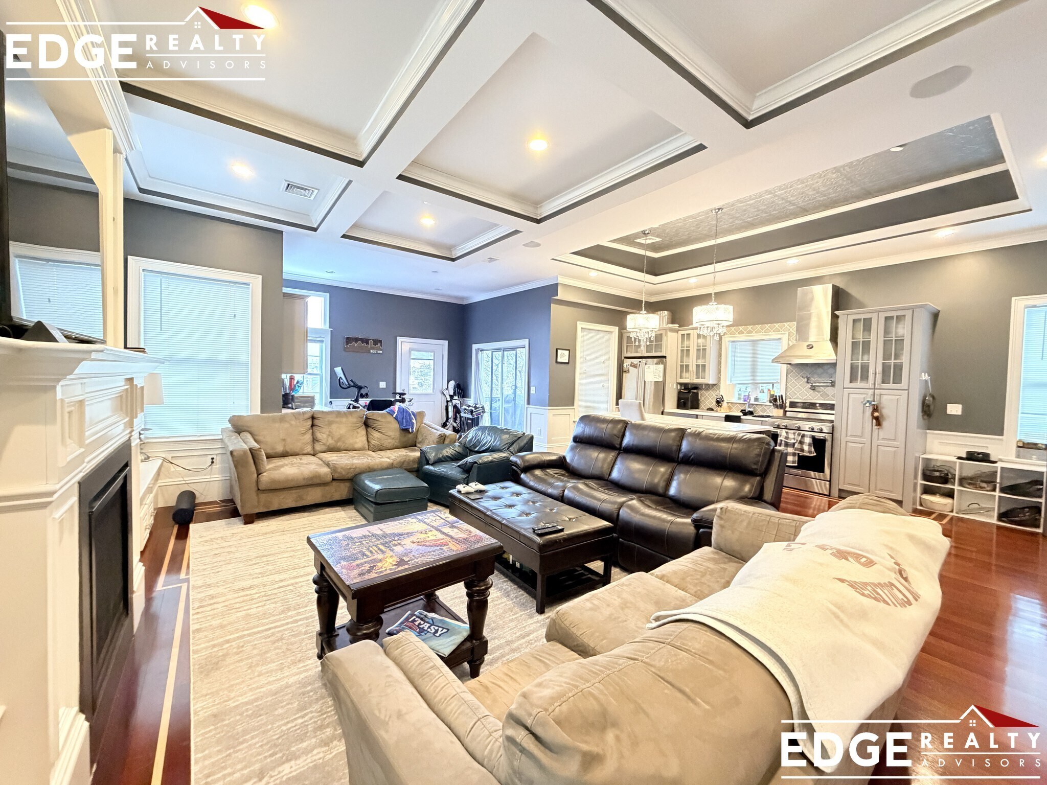 Building Photo - 580 E 3rd St