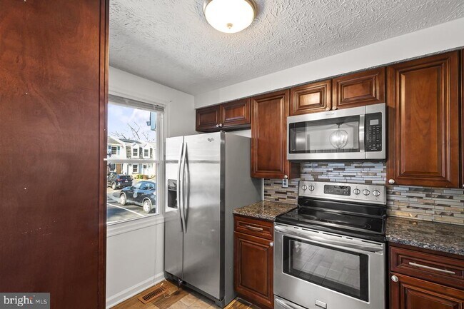 Building Photo - 8315 Brookvale Ct