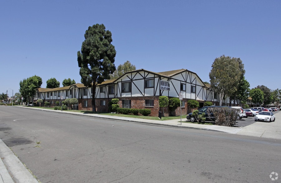 Primary Photo - Essex Manor Apartments