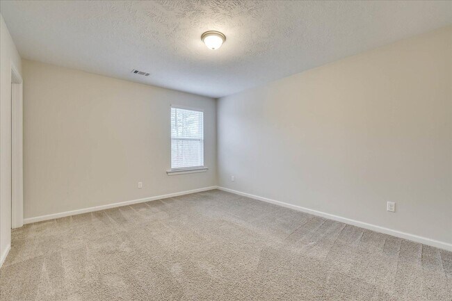 Building Photo - 342 Windsor Dr