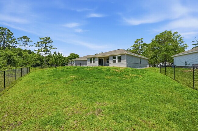 Building Photo - New community! Three bedrooms, two bathrooms and ready for you to move into!