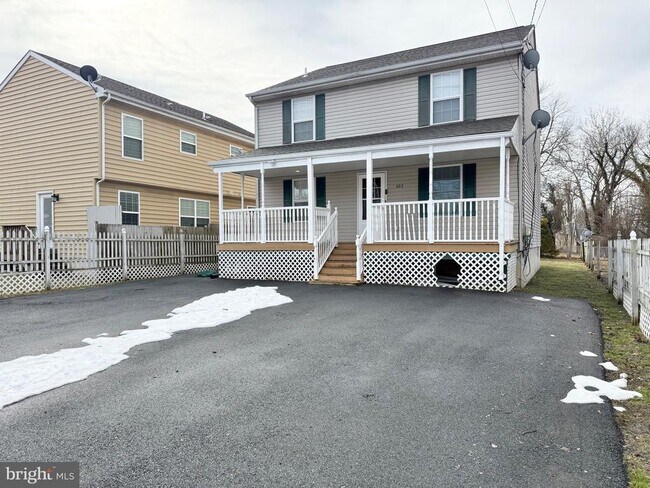 Building Photo - 402 Kiamensi Rd