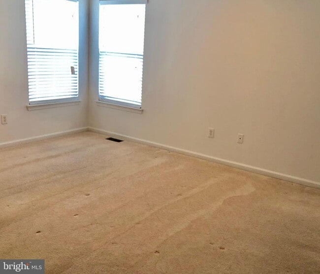 Building Photo - 1081 Chanticleer