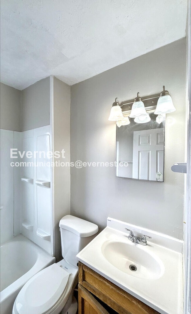 Building Photo - 2545 Sullivant Ave