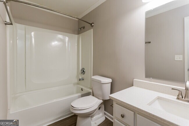 Building Photo - 6270 Beethoven Cir