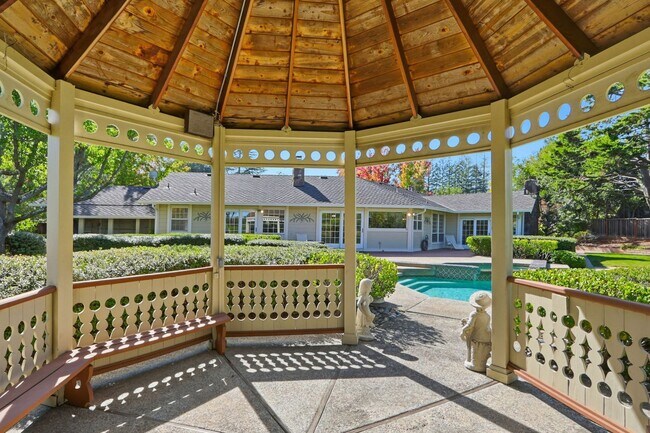 Building Photo - Stunning 3,488 Sq. Ft. Home with Pool & 3-...