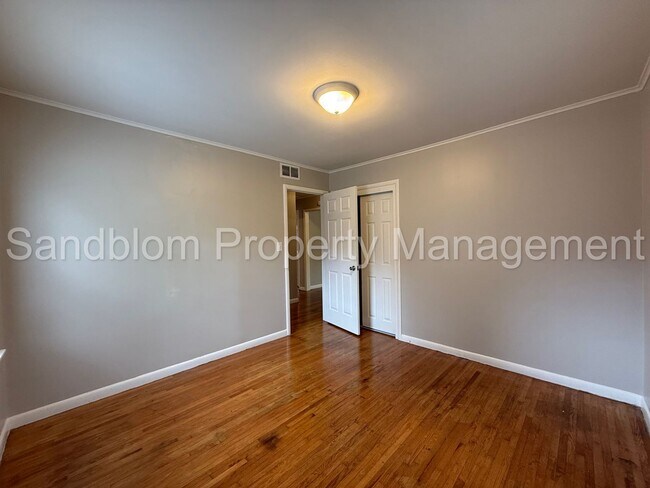 Building Photo - For Lease | Tulsa | Available Now!