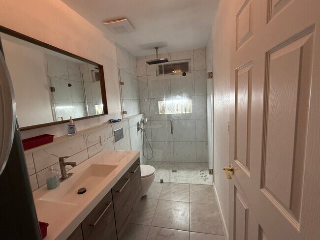 Building Photo - Spring Lawson