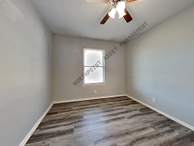 Building Photo - Newly Renovated Single Family Home | 4 BR/2BA | Fenced Backyard