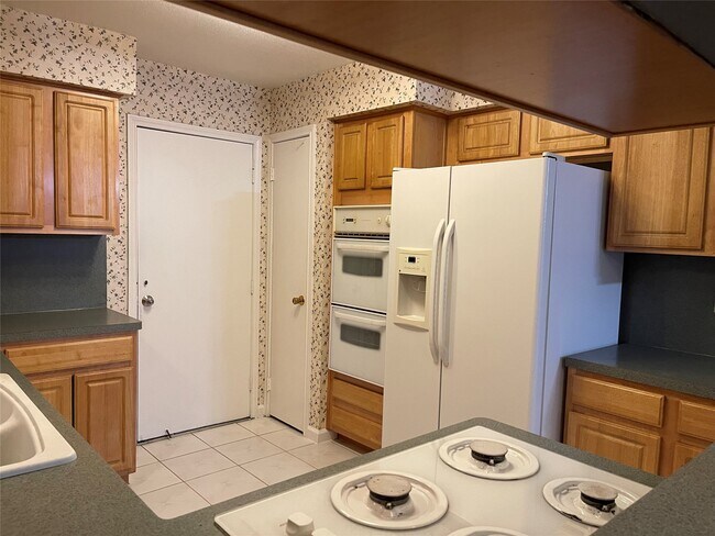 Building Photo - 7623 Deadwood Dr