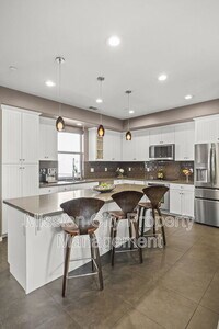 Building Photo - 569 E Montecito St