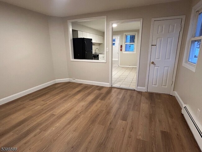 Building Photo - 68 Cottage Pl