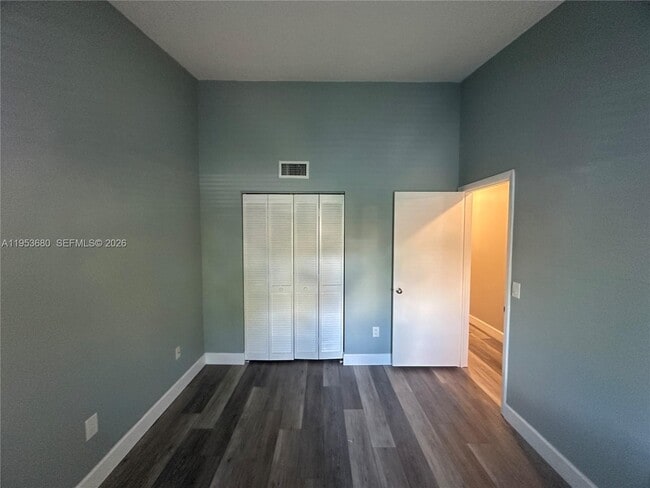 Building Photo - 458 SE 14th St